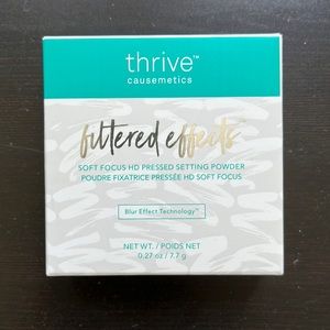Brand New Thrive Causemetics Setting Powder in shade Medium